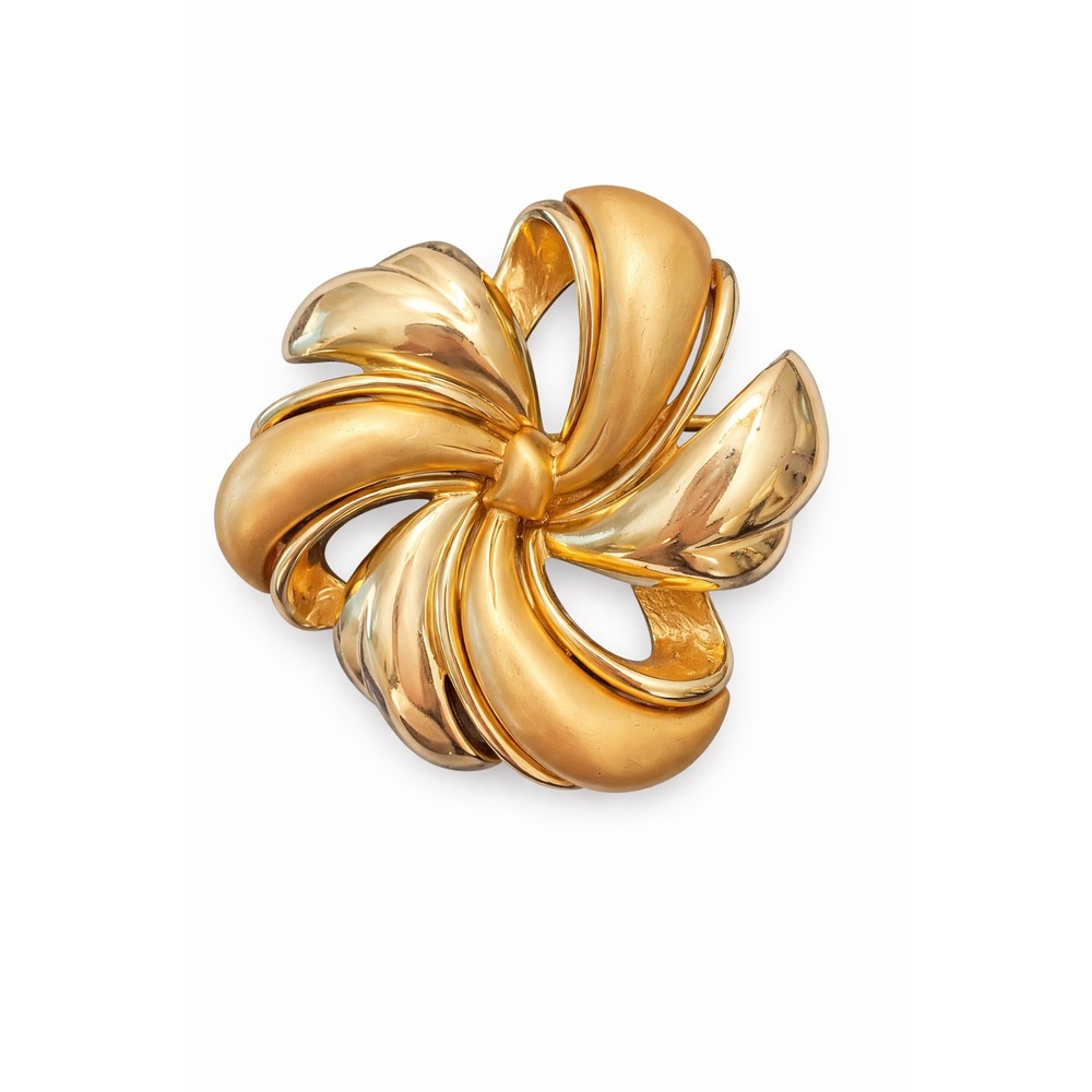 Vintage Monet Round Gold Tone Swirl Floral Ribbon Bow Pinwheel Brooch Pin